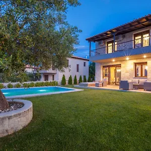 Paradise With Private Pool Villa